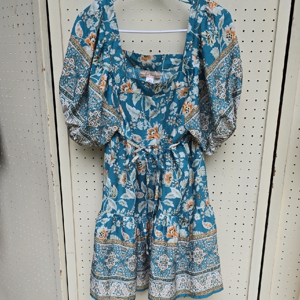 Band of the Free Floral Puff Sleeve Dress